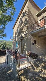 Casa indipendente di 234 m² con 5 locali a Amelia