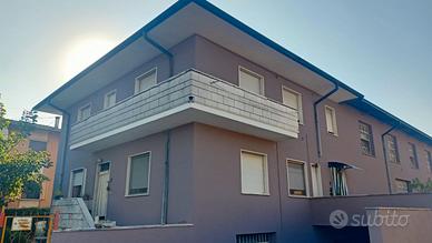 Casa + Laboratorio/Magazzino a Oppeano (VR)