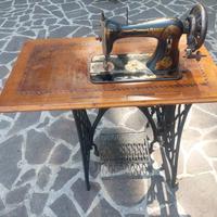 Macchina per cucire Singer d'epoca 