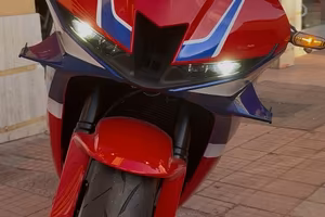 Honda cbr 600 rr unico proprietario.