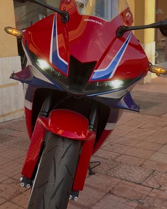Honda cbr 600 rr unico proprietario.