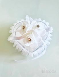 Porta anelli romanrico nuovo pizzo rose Swarovski