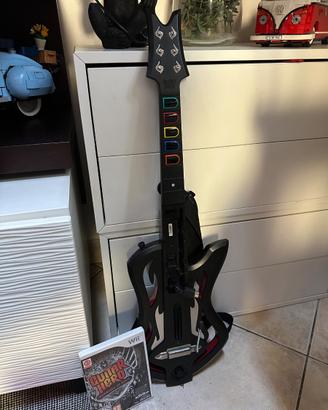 Wii Guitar hero     chitarra + videogioco