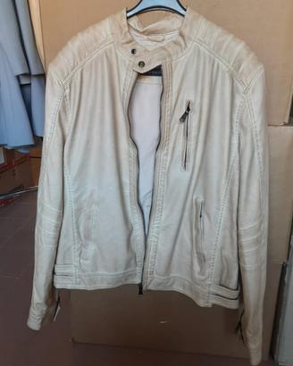 Giacca simil pelle beige chiaro con cerniera 