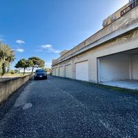 Torre Faro - Box auto, con basculante manuale