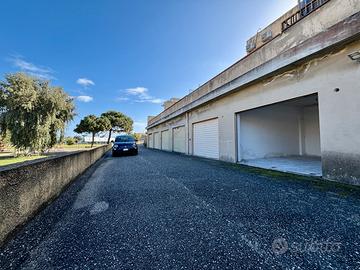 Torre Faro - Box auto, con basculante manuale