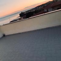 ASCENSORATO CON TERRAZZA 3 PIAN - garage e cantina