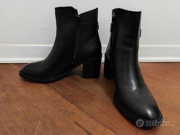 scarpe nere tronchetti in pelle primadonna 