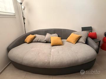 Divano design rotondo maxi 230x140cm in tessuto