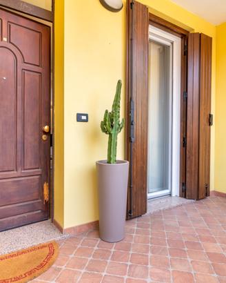 Villetta a schiera con doppio giardino