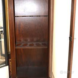 VETRINA in legno massello noce " arte povera".
