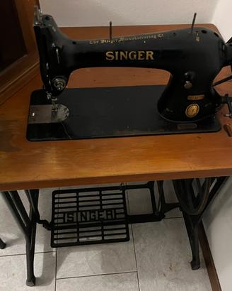 Macchina da cucire vintage SINGER