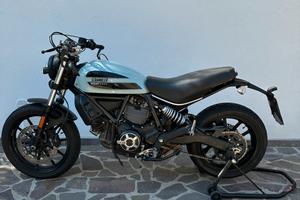 Ducati scrambler Sixty2