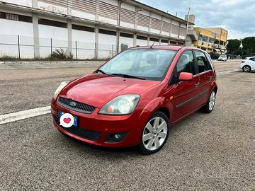 Ford Fiesta anno 2008 CC 1.4 Diesel aria condizion