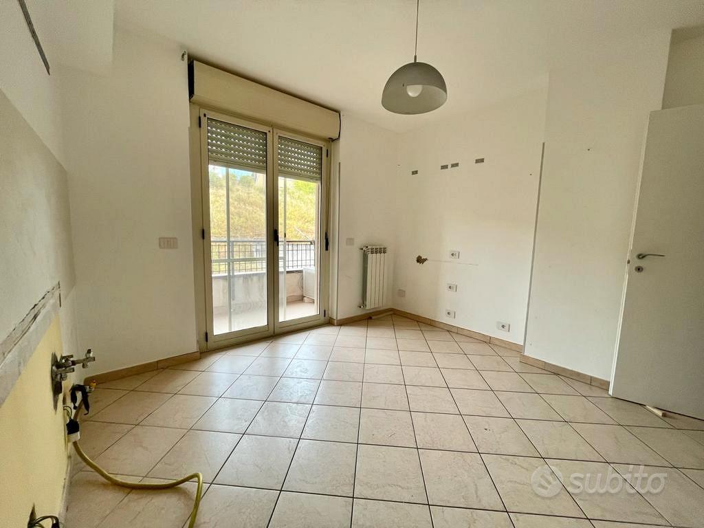 Via Fares appartamento con 2 garage e soffitta - Vista 4