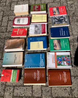 Testi universitari  e narrative s