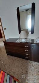Comò e specchiera
