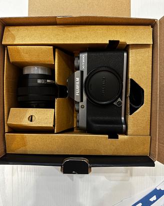 FUJIFILM X-T200 + XC 15-45