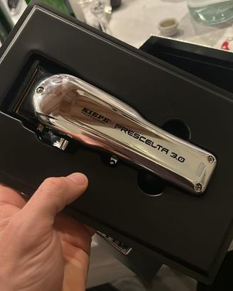 Rasoio capelli e regola barba