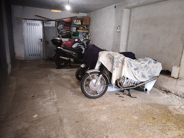 Disponibile posto moto /scooter Formia