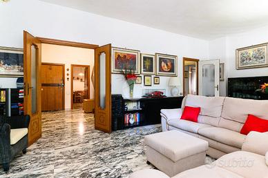 4 LOCALI A ROMA