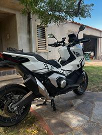 Honda X-ADV 750 2025 - 3.000 km - Pari al nuovo