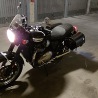 Triumph Bonneville T100 black dettagli cromo