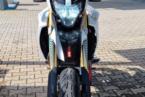 Aprilia dorsoduro 750