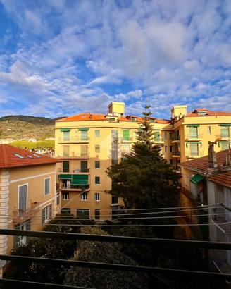 2 LOCALI A FINALE LIGURE