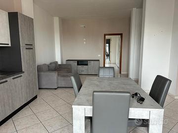 Bilocale arredato con Terrazzo