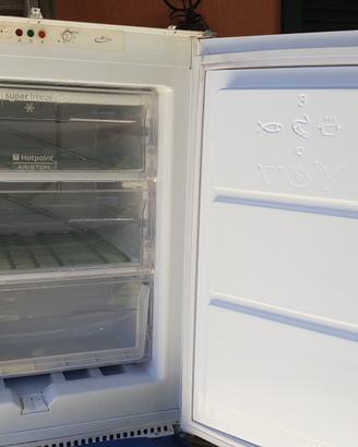 Freezer da incasso e Cantinetta vini Ariston 