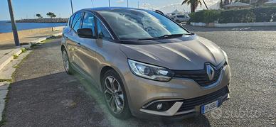 RENAULT SCENIC 1.5 dci 110 CV automatica