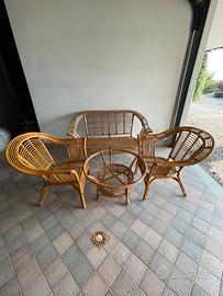 Set salotto in vimini (divano poltrone e tavolino)
