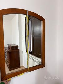 Cassapanca e specchio