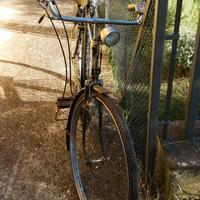 Bicicletta d'epoca Bianchi con motore mosquito 