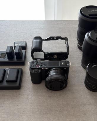Sony ZV-E10 + Tamron 17-70 + 3 obiettivi + cage