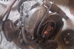 Manubrio e blocco motore vespa 50