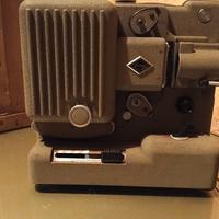 Proiettore iconico Eumig p8 rigorosamente Vintage 