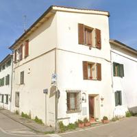 Porzione di casa a Signa (FI)