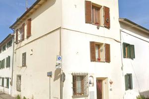 Porzione di casa a Signa (FI)