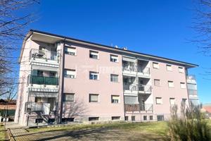 BILOCALE CON TERRAZZO VIVIBILE E POSTO AUTO NEL CE