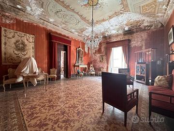 Appartamento storico con affaccio sul mare