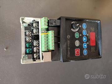 Inverter Allen-Bradley 22A-A2P3N104 400W ( 0,5cv )