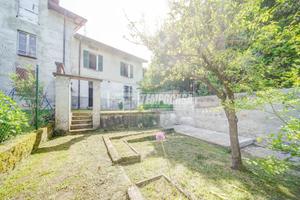 BRUNELLO - PORZIONE DI CASA CON GIARDINO