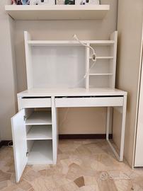 scrivania + sedia Ikea come nuova