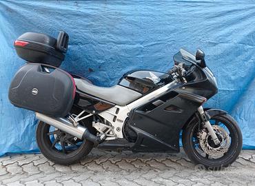 Moto Honda VFR 750 F