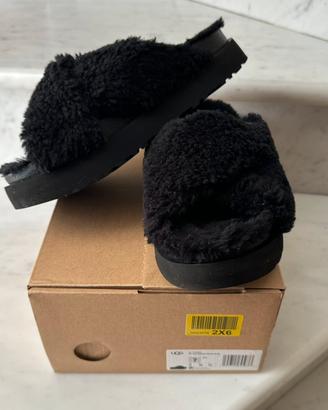Ciabbatte Ugg nere Sugar Cross Slide