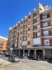 AMPIO QUADRILOCALE ZONA ARIOSTO