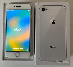 Cellulare “Iphone 8” - 64 GB  - 4.7 ” Come nuovo