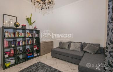 Ampio bilocale ristrutturato in zona Amendola